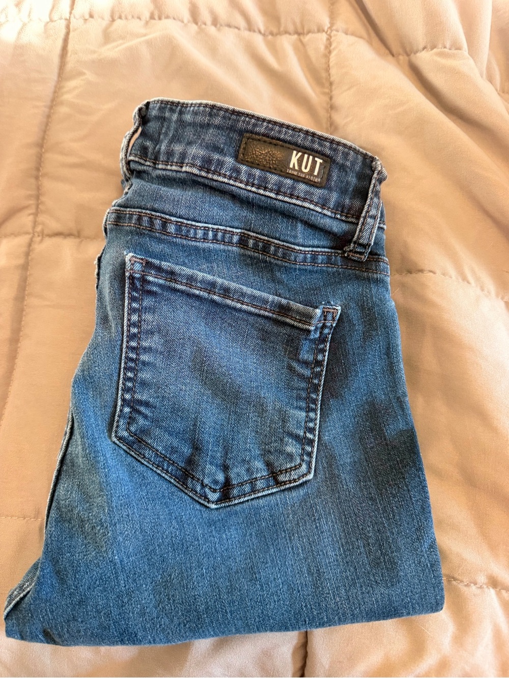 Kut from the Kloth Women's Skinny Jeans in Medium Blue Wash